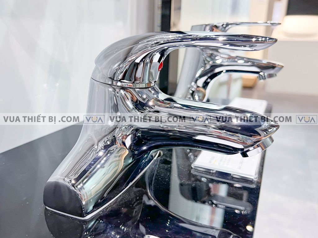 anh thuc te voi lavabo american standard wf 1502 7