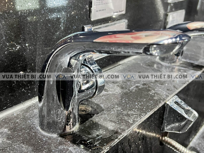 anh thuc te voi lavabo american standard wf 6801 3