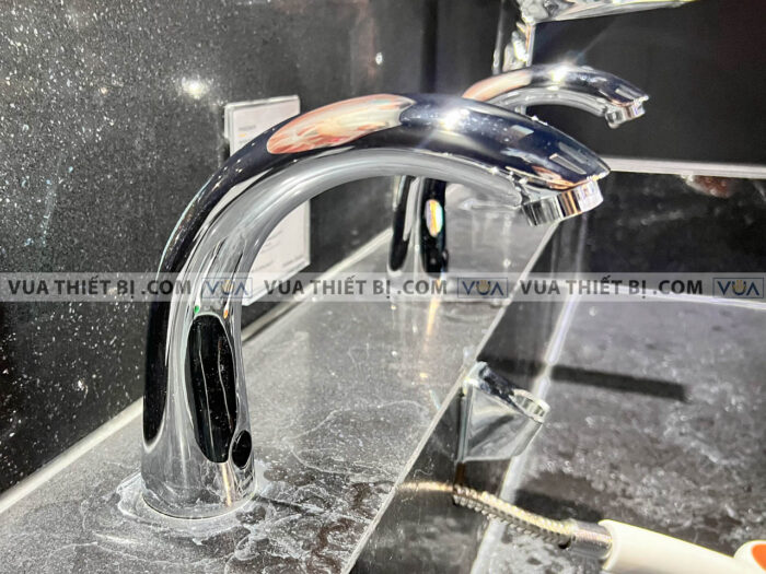 anh thuc te voi lavabo american standard wf 8815 3