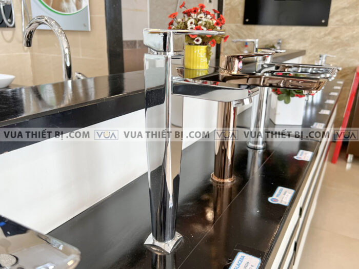 anh thuc te voi lavabo viglacera vg126 co cao 1