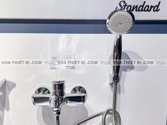 anh thuc te voi sen american standard wf 0311 2