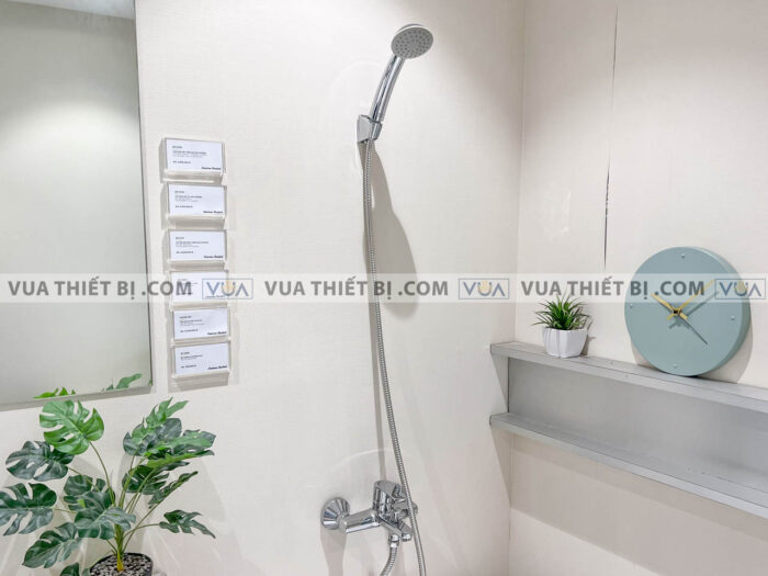 anh thuc te voi sen american standard wf 0711 1