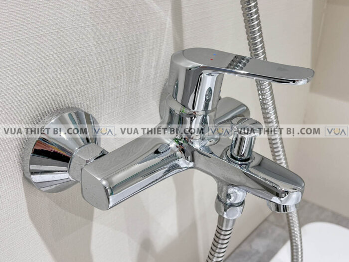 anh thuc te voi sen american standard wf 0711 3