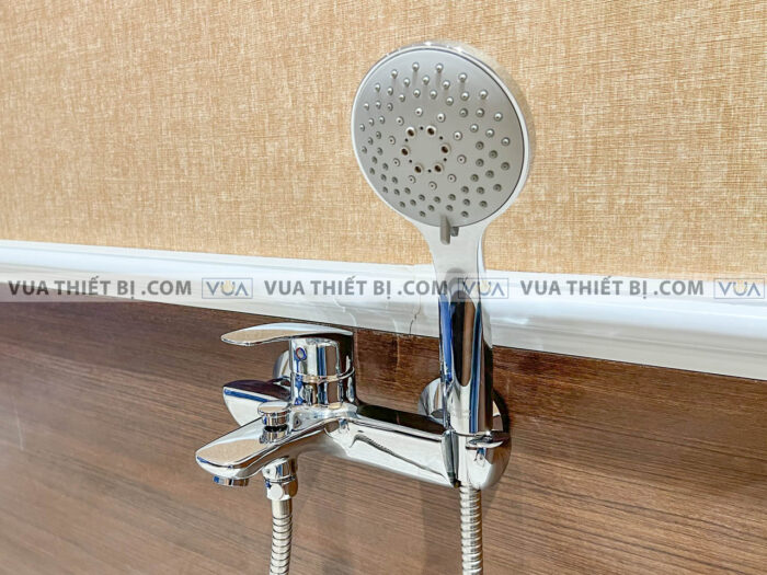 anh thuc te voi sen american standard wf 0911 3