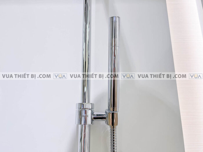 anh thuc te voi sen cay inax bfv 70s nong lanh 4