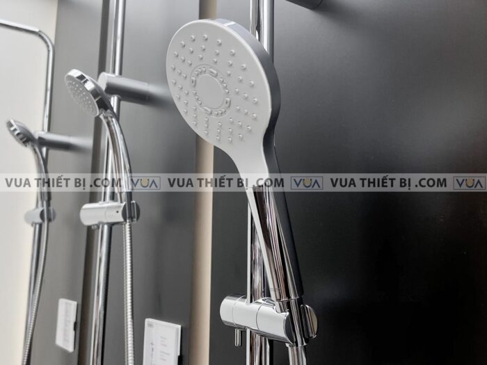 anh thuc te voi sen cay toto tbw01001b tbs02302v tbw01008a nong lanh 7