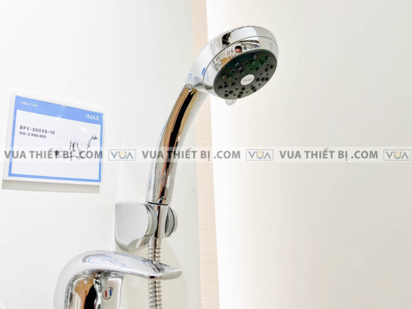 anh thuc te voi sen inax bfv 3003s 1c tay sen a 7654 vn 4