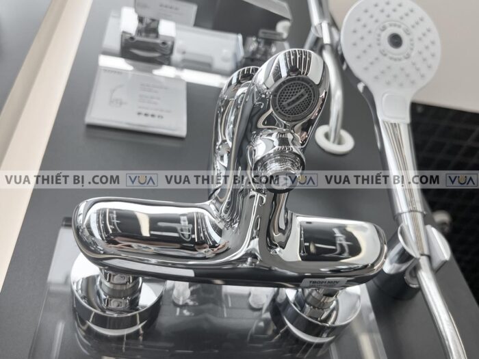 anh thuc te voi sen tam toto tbg01302v tbw01010a nong lanh go 4