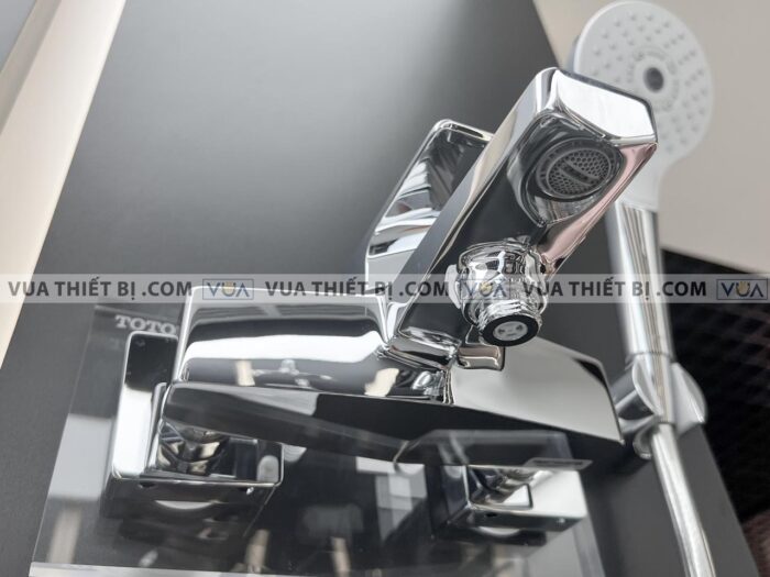 anh thuc te voi sen tam toto tbg07302v tbw01010a nong lanh ge 3