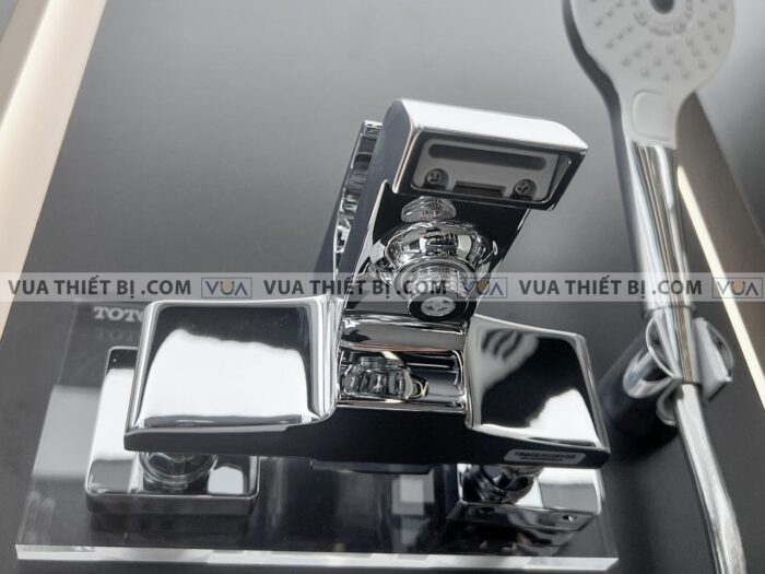 anh thuc te voi sen tam toto tbg08302v tbw01010a nong lanh gc 4