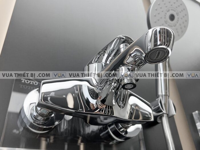 anh thuc te voi sen tam toto tbg09302v tbw01010a nong lanh gm 3