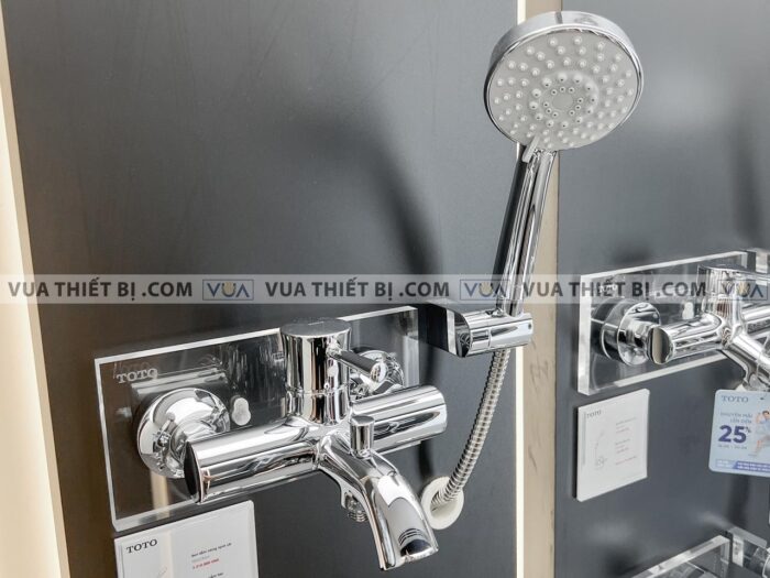 anh thuc te voi sen tam toto tbs02302v dgh108zr nong lanh ln 3