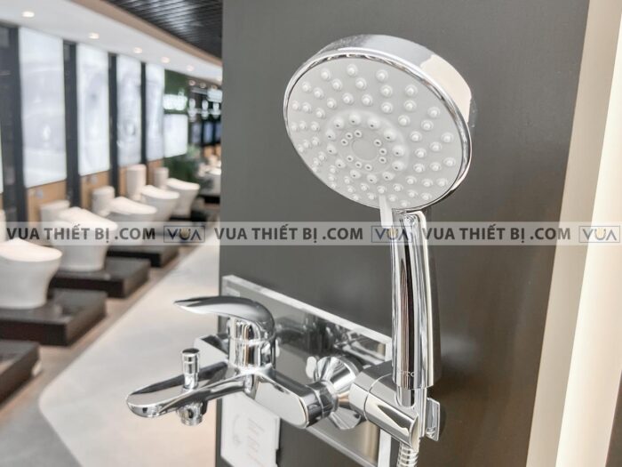 anh thuc te voi sen tam toto tbs03302v dgh108zr nong lanh lc 2