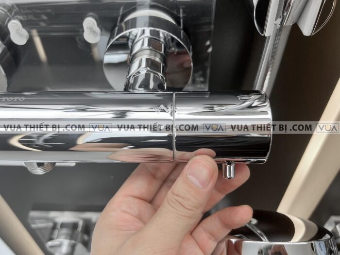 anh thuc te voi sen tam toto tbv01401b tbw01010a nhiet do 5