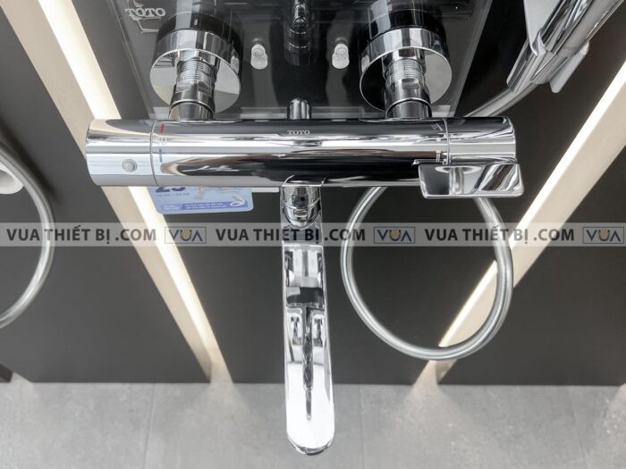 anh thuc te voi sen tam toto tbv03427v tbw02006a nhiet do 3