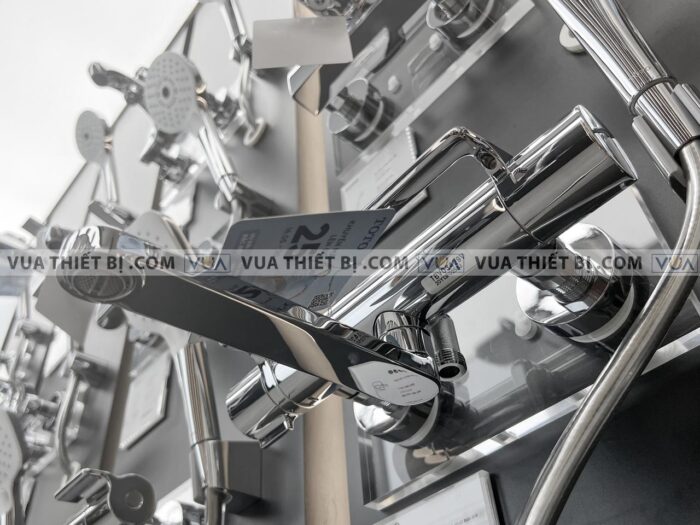 anh thuc te voi sen tam toto tbv03429v tbw02006a nhiet do 5