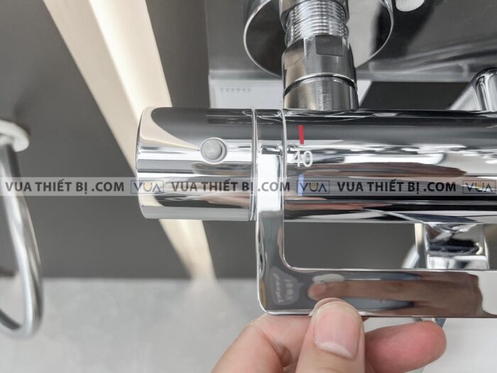 anh thuc te voi sen tam toto tbv03429v tbw02006a nhiet do 8