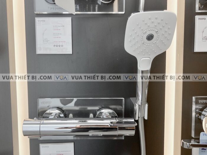 anh thuc te voi sen tam toto tbv03431v tbw02006a nhiet do 1