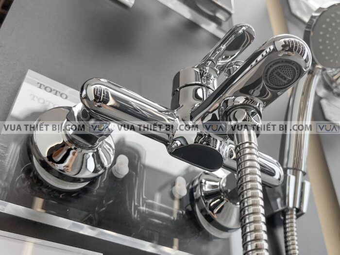 anh thuc te voi sen tam toto tvsm103nss nong lanh 2 1