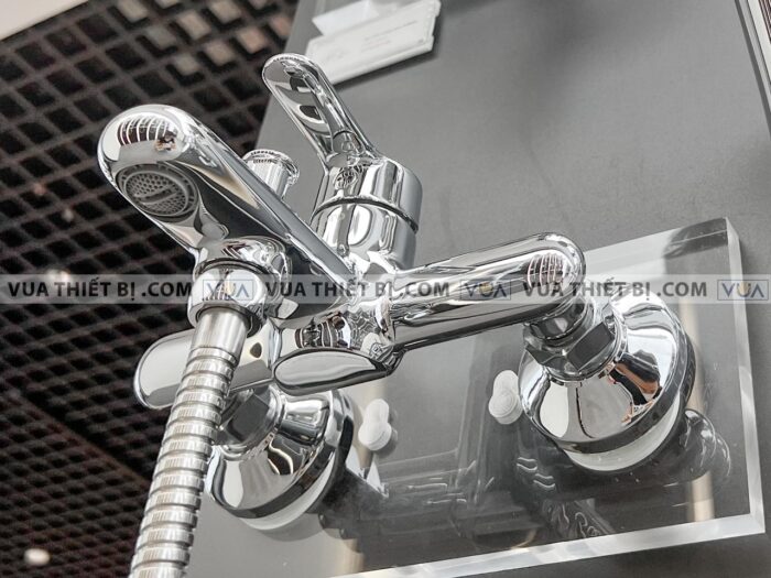 anh thuc te voi sen tam toto tvsm103nss nong lanh 4