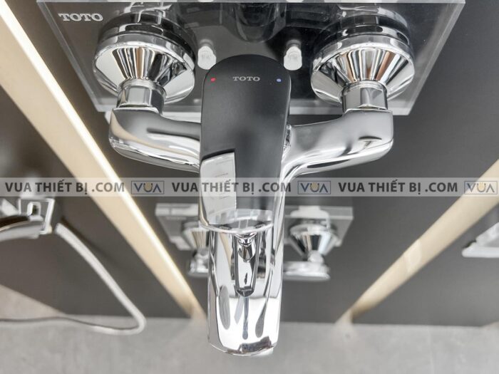 anh thuc te voi sen tam toto tvsm107crr nong lanh 1