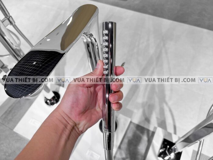 anh thuc te voi sen xa bon tam toto tbg01306btbn01105b dat san go 7