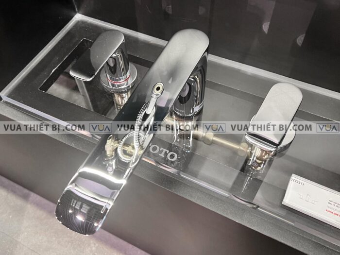 anh thuc te voi sen xa bon tam toto tbg04201b gan bon 3 lo ga 2