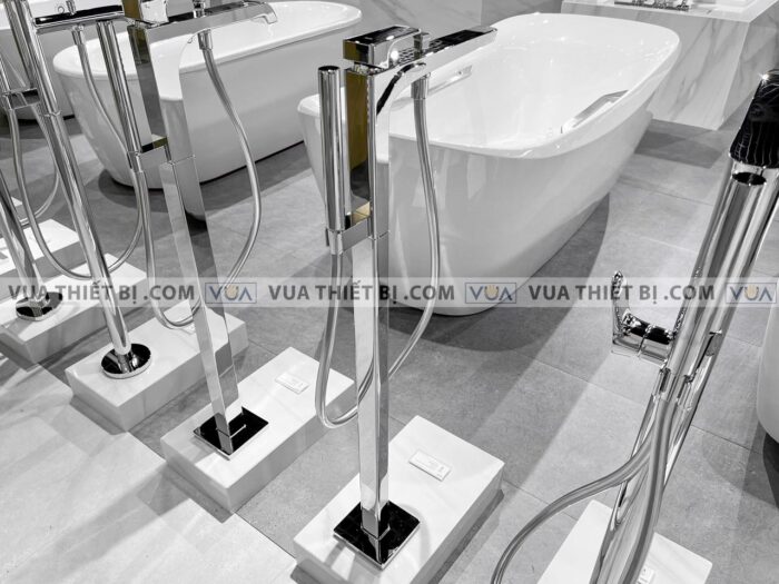 anh thuc te voi sen xa bon tam toto tbg07306atbn01105b dat san ge 3