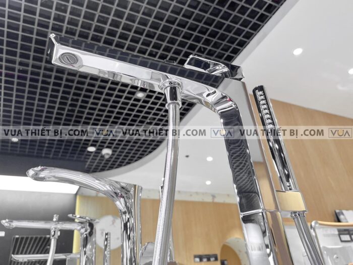 anh thuc te voi sen xa bon tam toto tbg07306atbn01105b dat san ge 6