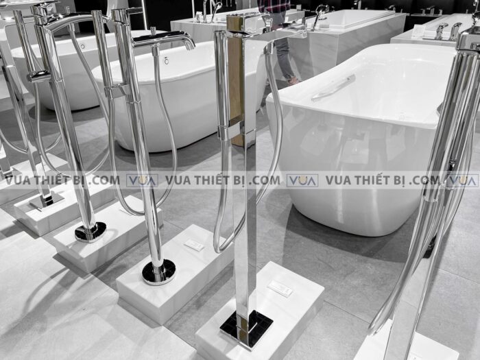 anh thuc te voi sen xa bon tam toto tbg08306atbn01105b dat san gc 3