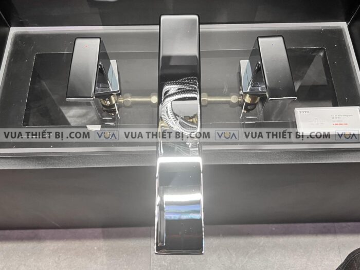 anh thuc te voi sen xa bon tam toto tbg10201b gan bon 3 lo gb 1