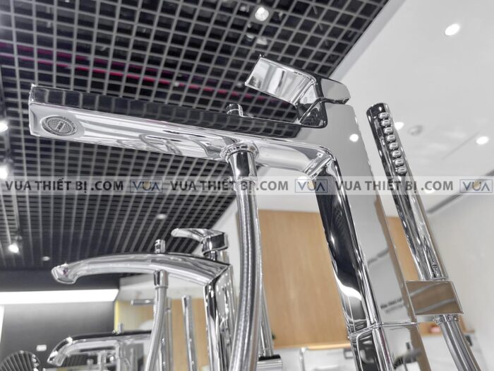 anh thuc te voi sen xa bon tam toto tbg10306atbn01105b dat san gb 6