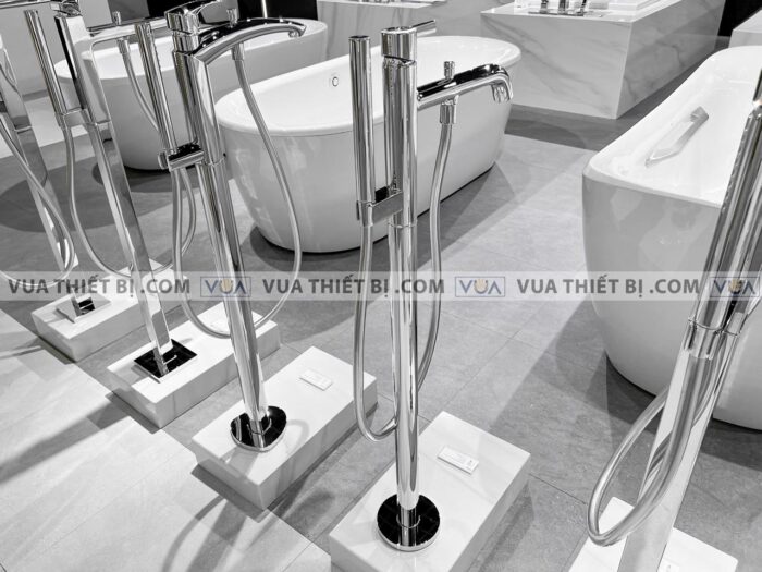 anh thuc te voi sen xa bon tam toto tbg11306atbn01105b dat san gf 3