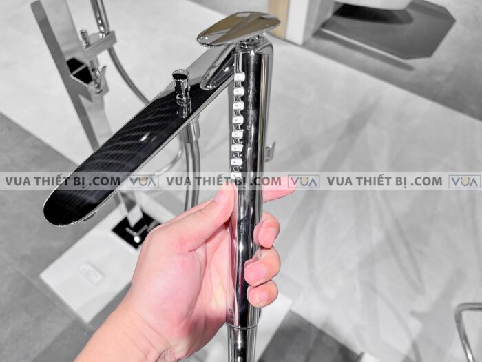 anh thuc te voi sen xa bon tam toto tbp03301atbn01105b dat san za 7