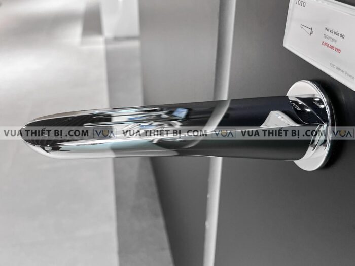 anh thuc te voi xa bon tam toto tbg01001b sen am tuong go 3