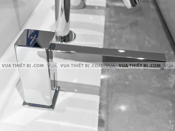 anh thuc te voi xit xa phong tu dong toto tlk08001g 3