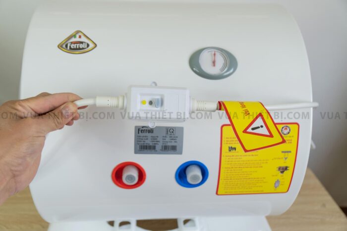 chong giat elcb binh nong lanh ferroli aqua store e 50 80 100 125 150 lit ngang gian tiep chong giat