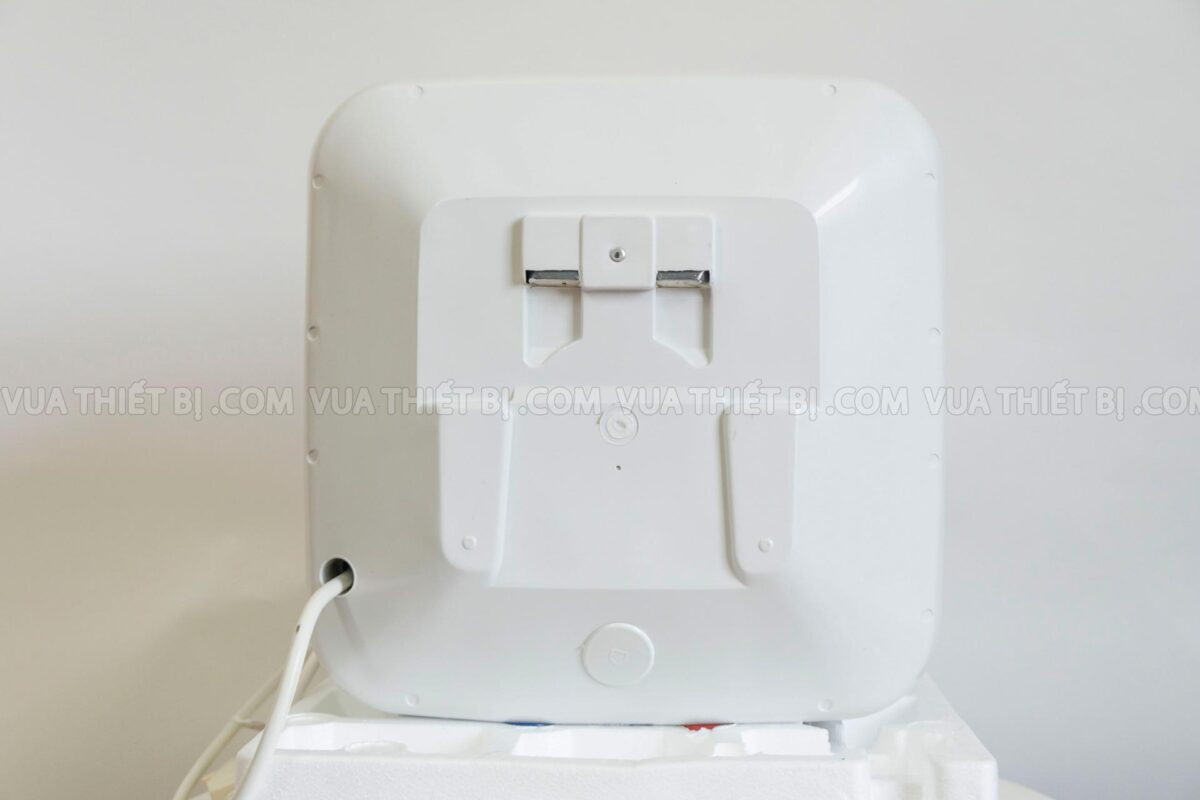 mat lung binh nong lanh ariston blu r 15l lit vuong gian tiep 2