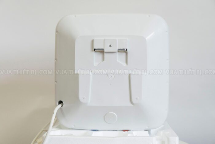 mat lung binh nong lanh ariston blu r 15l lit vuong gian tiep 2