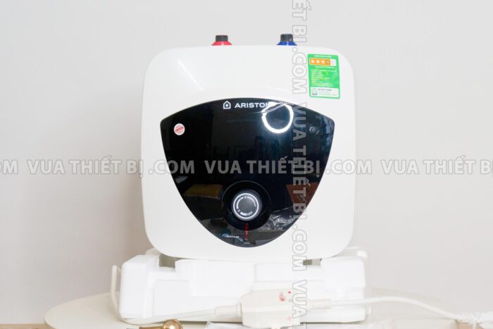 mat truoc binh nong lanh ariston andris an lux 6 be cap tren bep 6l lit gian tiep