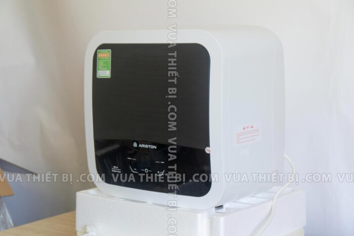 mat truoc binh nong lanh ariston andris2 an2 lux d 15 30 lit ag vuong gian tiep 2