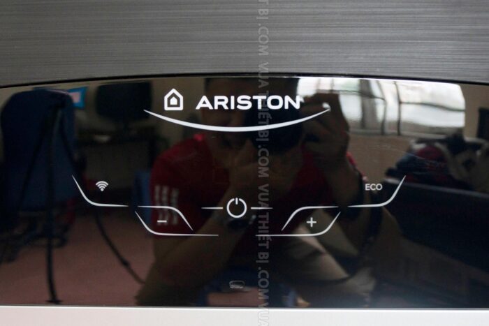 mat truoc binh nong lanh ariston andris2 an2 top wifi 15 30 lit vuong gian tiep 1