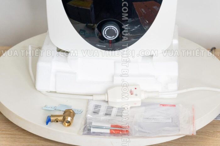 phu kien binh nong lanh ariston andris an lux 6 ue cap duoi bep 6l lit gian tiep