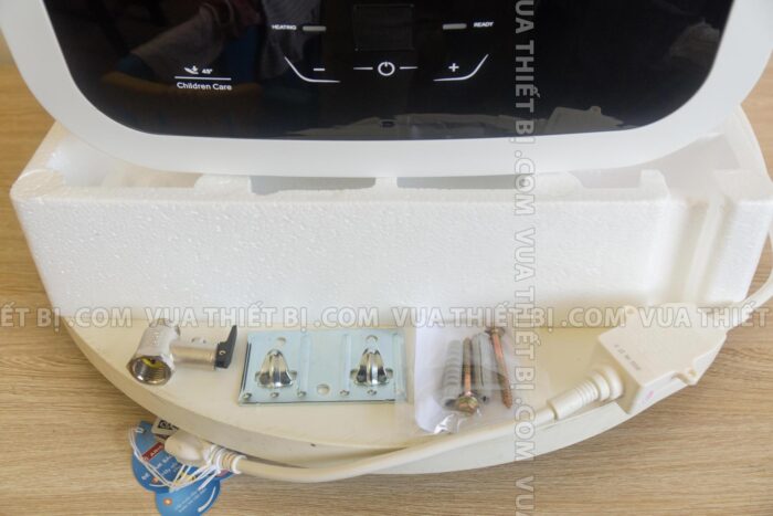 phu kien di kem binh nong lanh ariston andris2 an2 lux d 15 30 lit ag vuong gian tiep