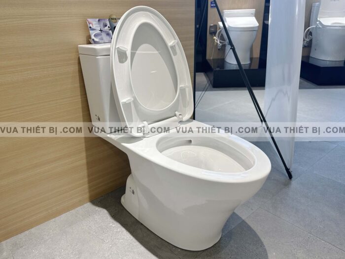 CS326DT10#XW - ảnh thực tế Bồn cầu 2 khối TOTO nắp êm TC395VS - vuathietbi.com