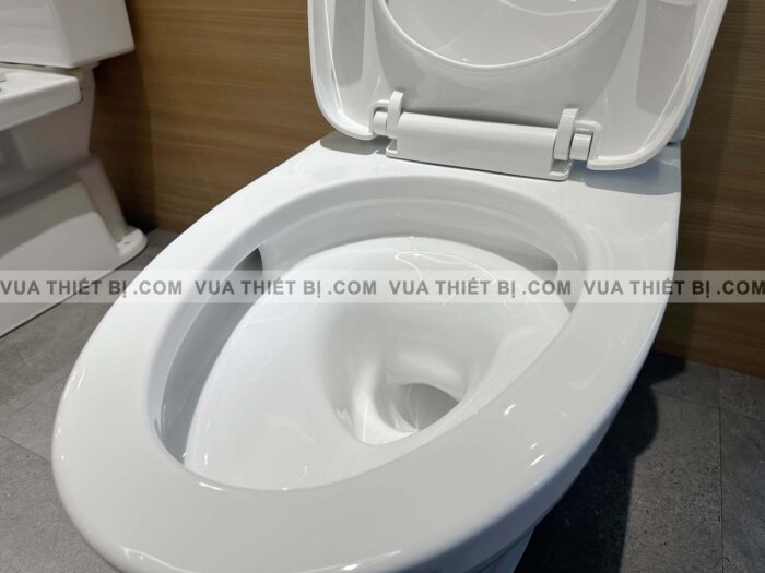 CS326DT10#XW - ảnh thực tế Bồn cầu 2 khối TOTO nắp êm TC395VS - vuathietbi.com
