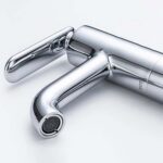 Vòi lavabo TOTO DL345A1R nóng lạnh cổ cao 2