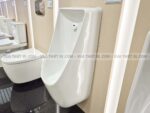 Bồn tiểu nam INAX AU-468IR cảm ứng pin treo tường - Ảnh 5