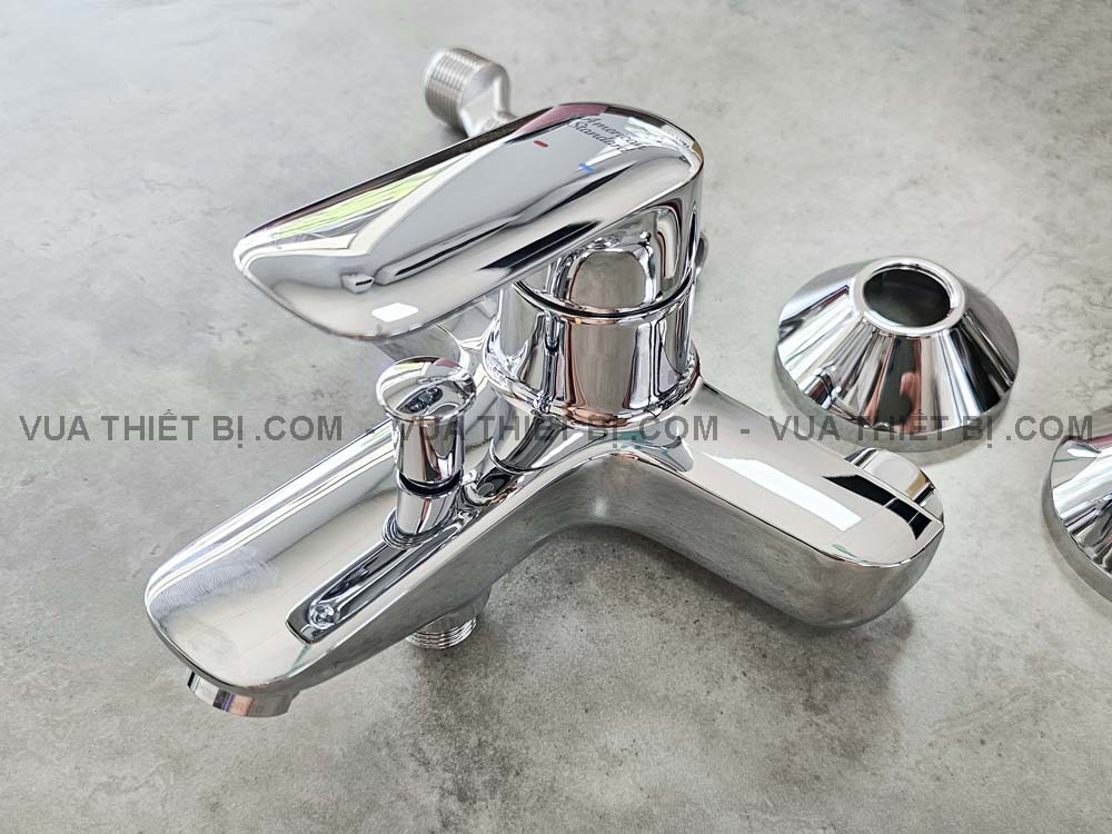 Hinh anh thuc te Voi sen tam AMERICAN STANDARD WF 1M11 Loven nong lanh 2