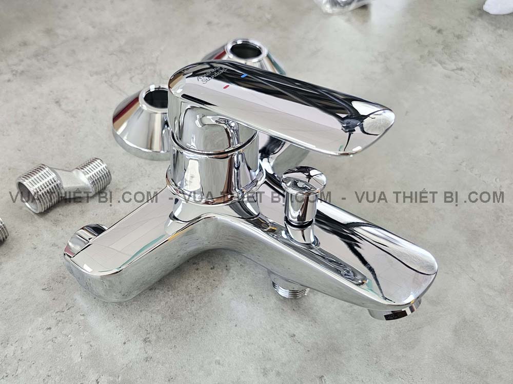 Hinh anh thuc te Voi sen tam AMERICAN STANDARD WF 1M11 Loven nong lanh 3